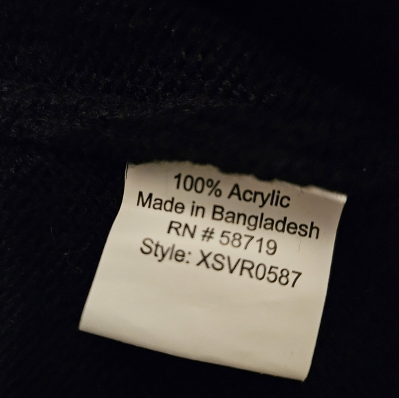 NY collection black sweater with removable black faux fur collar, size m - Picture 3 of 7